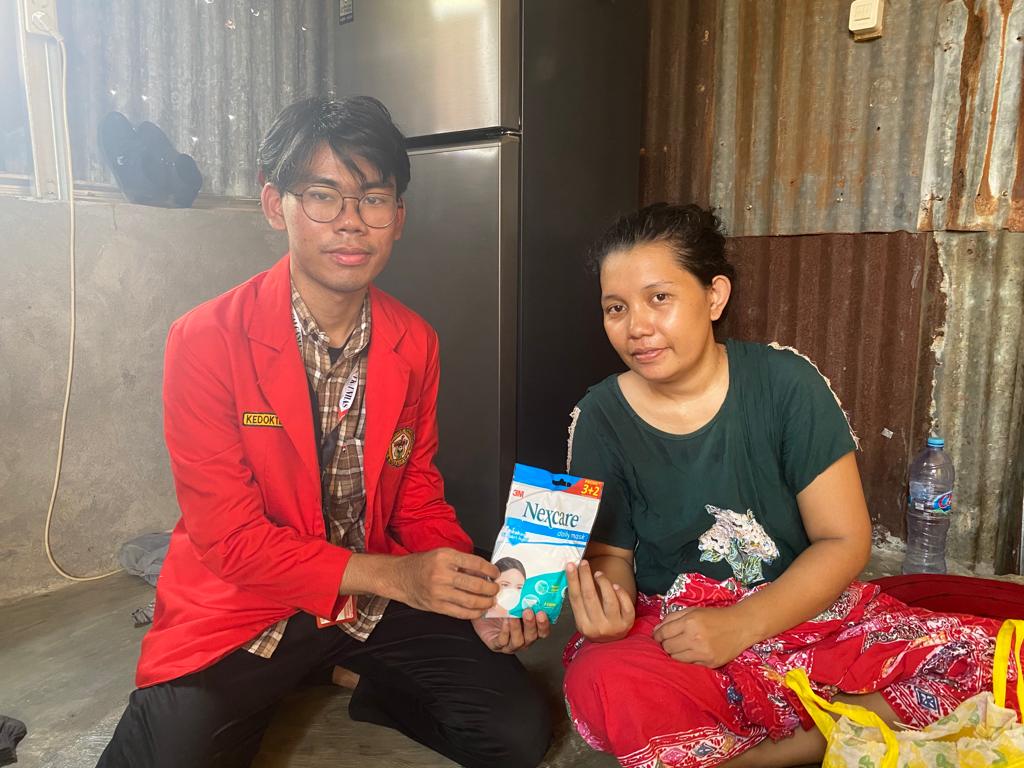 KUNJUNGAN PERTAMA KE RUMAH IBU DARMAWATI